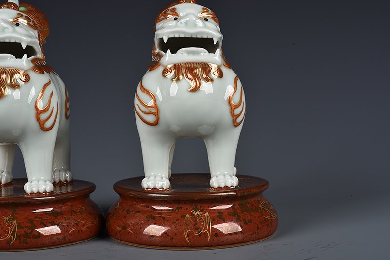 Qing Dynasty Qianlong purple gold glaze and gold suanni