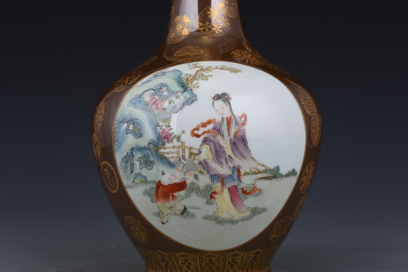 Qing Dynasty Qianlong Purple Gold Glazed Gold Ball Pattern Consecrated Pastel Character Bile Vase