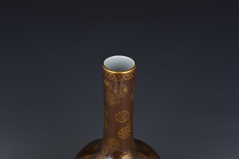 Qing Dynasty Qianlong Purple Gold Glazed Gold Ball Pattern Consecrated Pastel Character Bile Vase