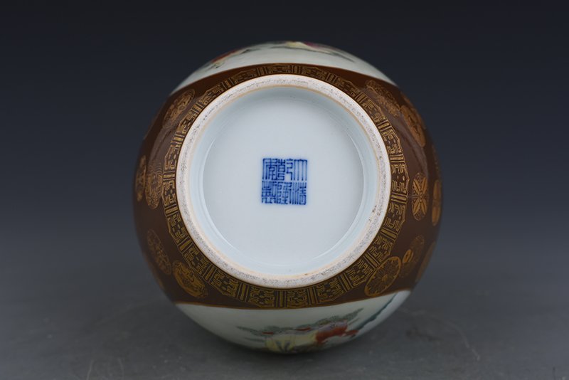 Qing Dynasty Qianlong Purple Gold Glazed Gold Ball Pattern Consecrated Pastel Character Bile Vase