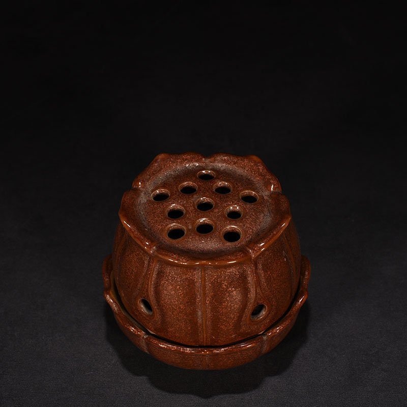 Qing Dynasty Qianlong Purple gold glaze fumigation furnace