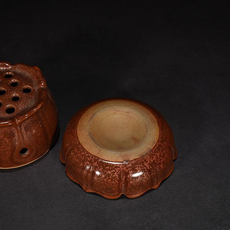 Qing Dynasty Qianlong Purple gold glaze fumigation furnace