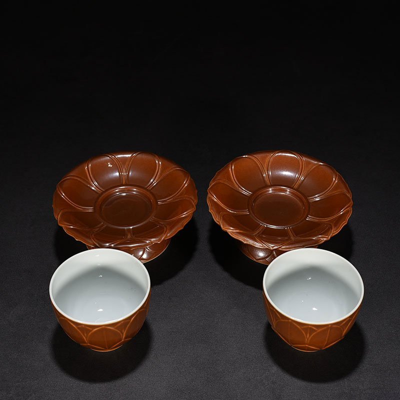 Qing Dynasty Qianlong Purple gold glaze lotus cup holder