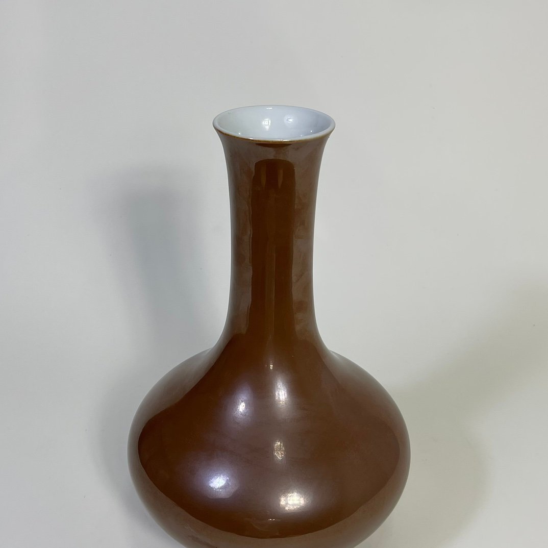 Qing Dynasty Qianlong Purple gold glaze vase