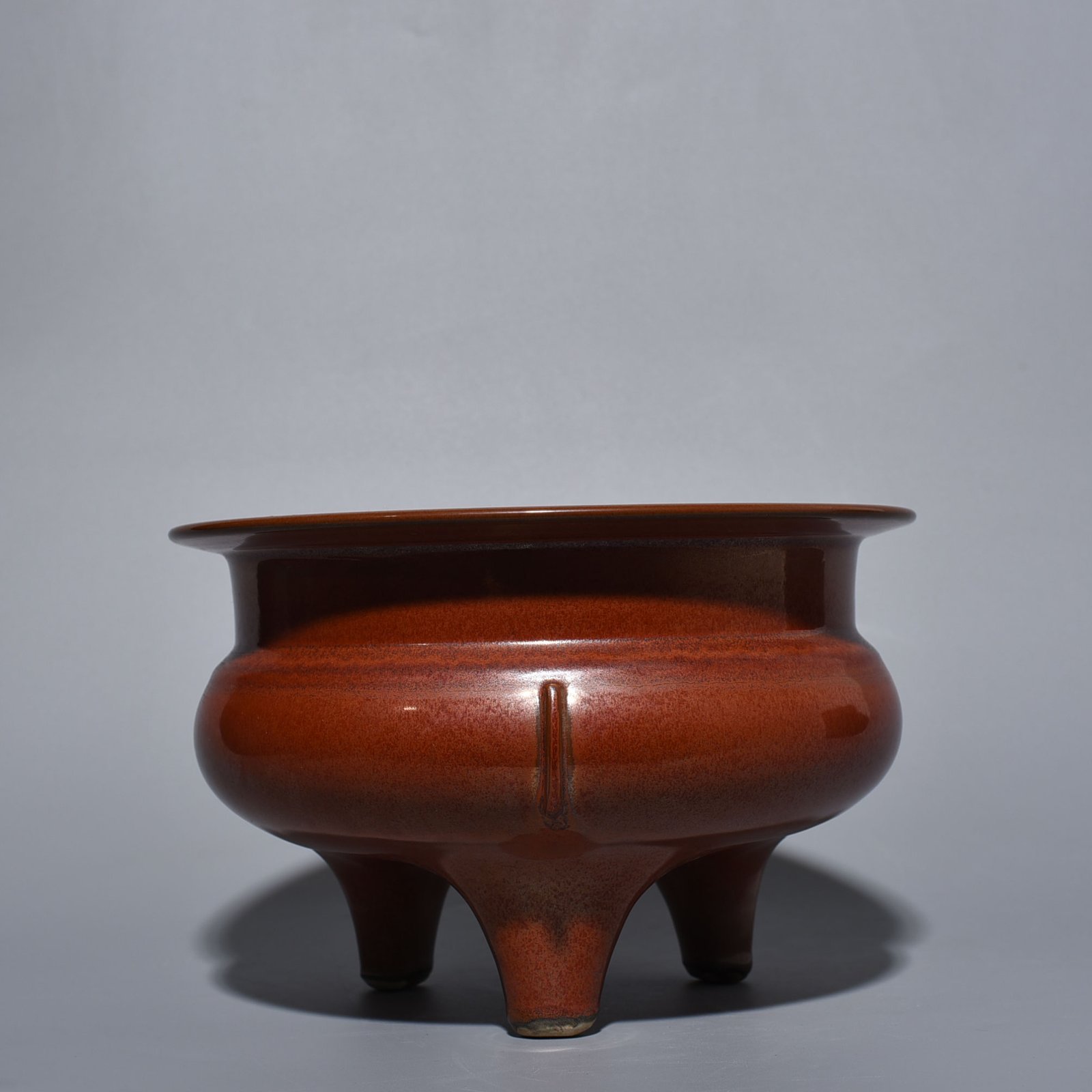 Qing Dynasty Qianlong Purple gold-glazed three-legged furnace