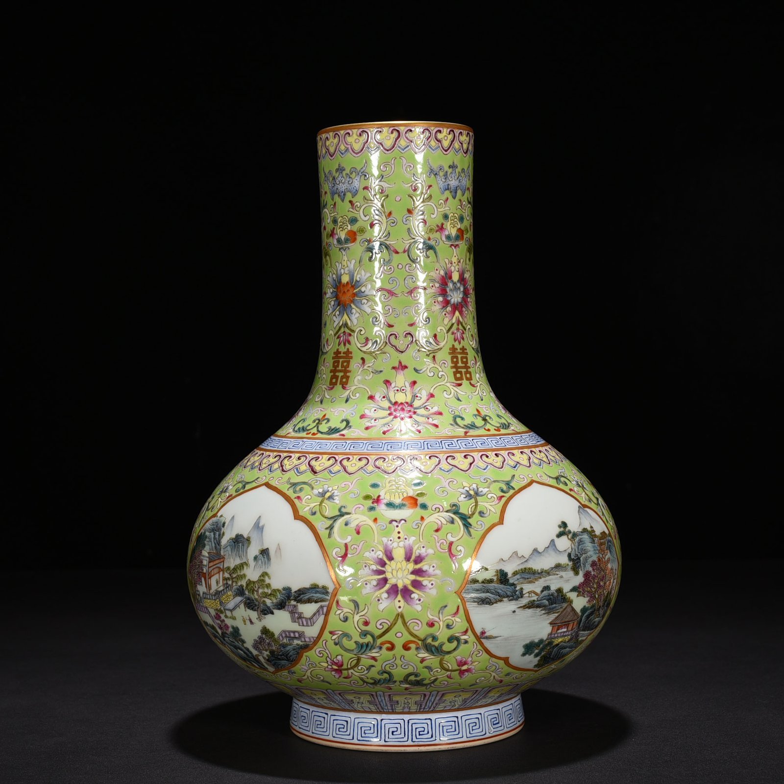 Qing Dynasty Qianlong Green Land Double Happiness Flower Window Straight Neck Vase