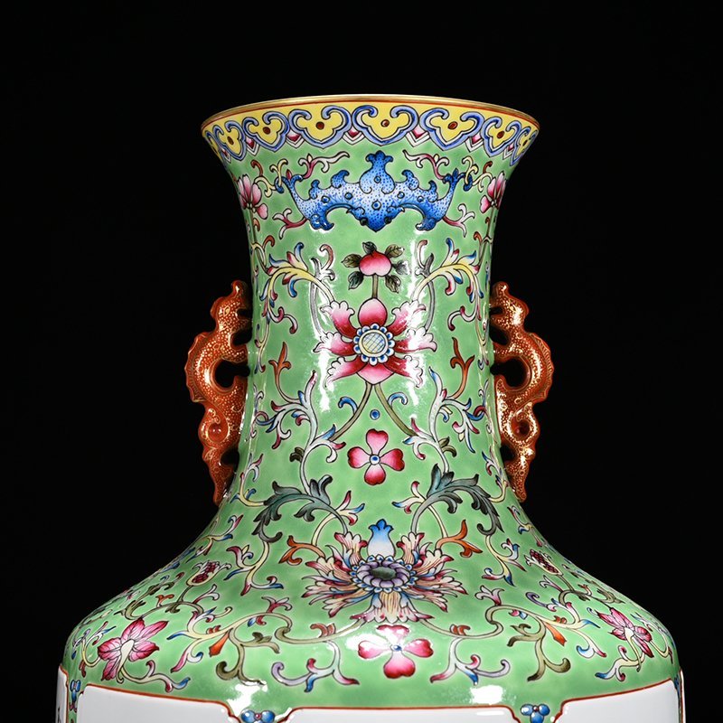Qing Dynasty Qianlong green space pastel consecrated floral verse amphora
