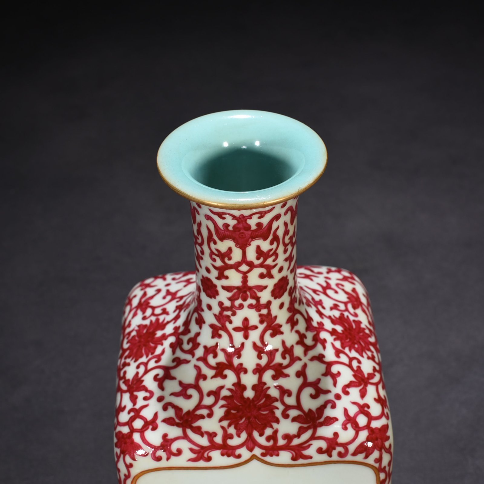 Qing Dynasty Qianlong rouge red window-wrapped square vase