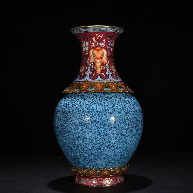 Qing Dynasty Qianlong period of the   a rouge-red ground anthurium flower set Jun-glazed Taiping vase