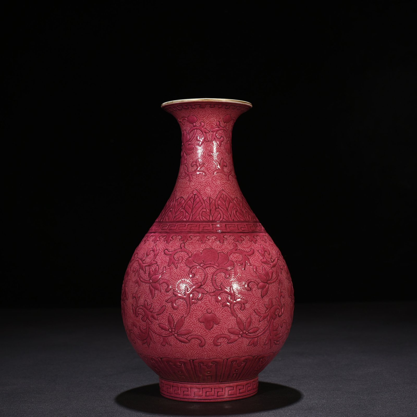 Qing Dynasty Qianlong rouge red rolled jade pot spring vase with floral pattern