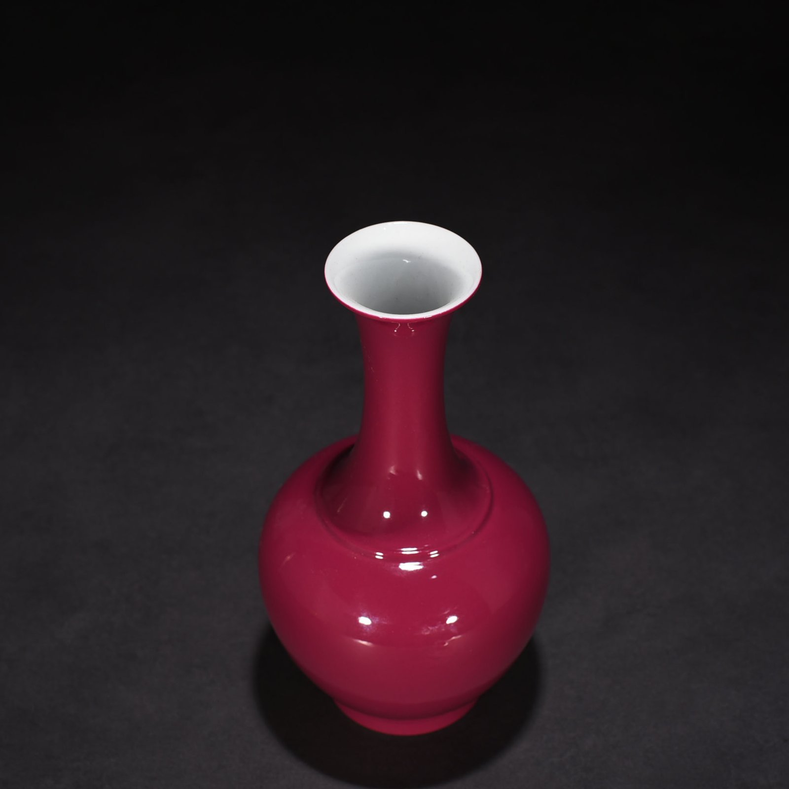 Qing Dynasty Qianlong rouge red glaze vase