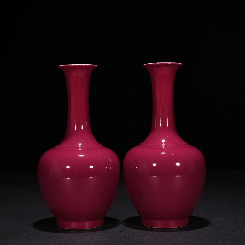 Qing Dynasty Qianlong rouge red glaze vase