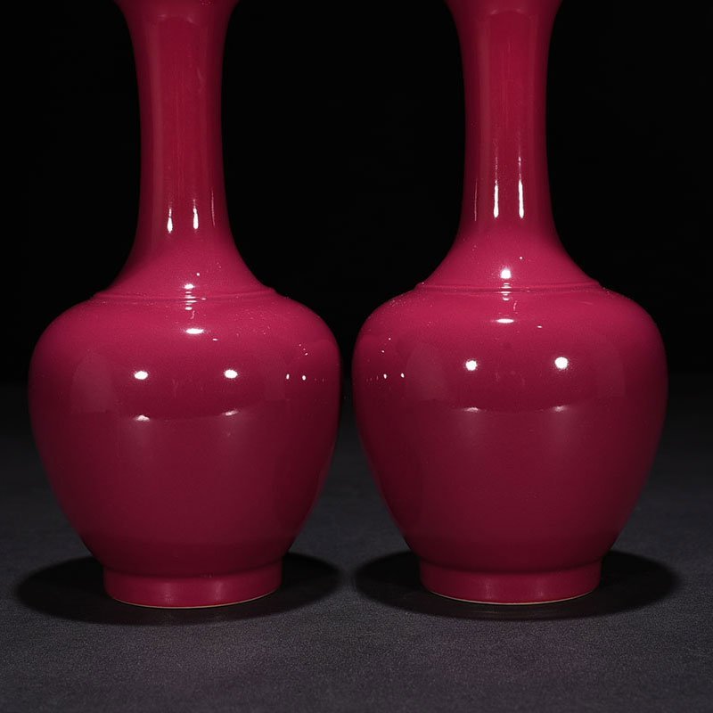 Qing Dynasty Qianlong rouge red glaze vase