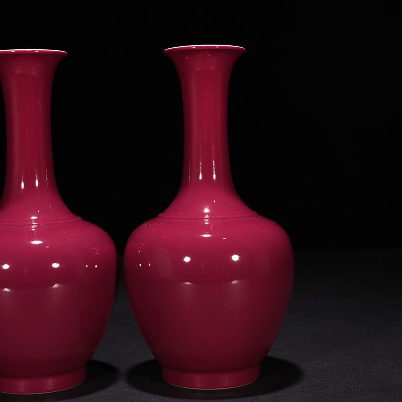 Qing Dynasty Qianlong rouge red glaze vase