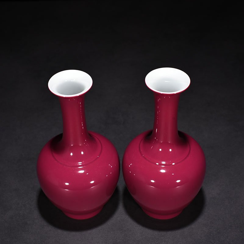 Qing Dynasty Qianlong rouge red glaze vase