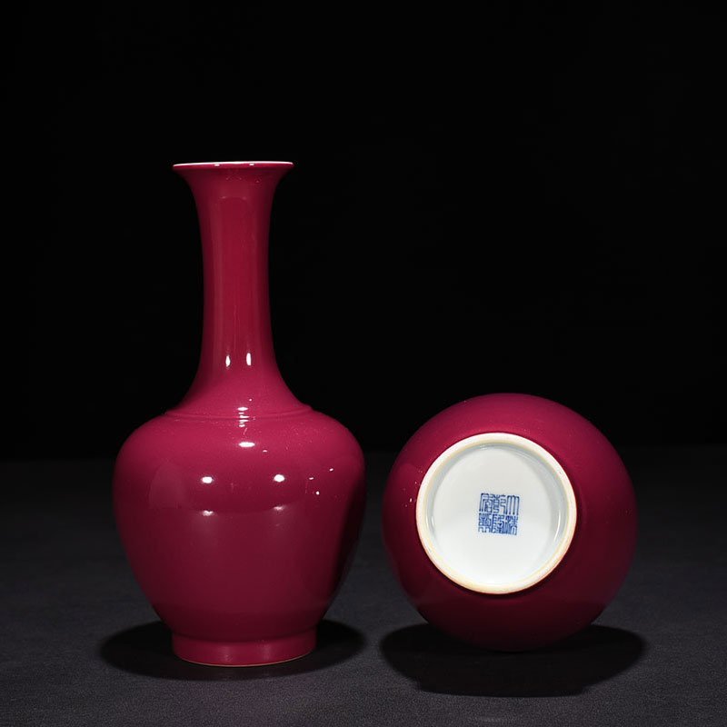 Qing Dynasty Qianlong rouge red glaze vase