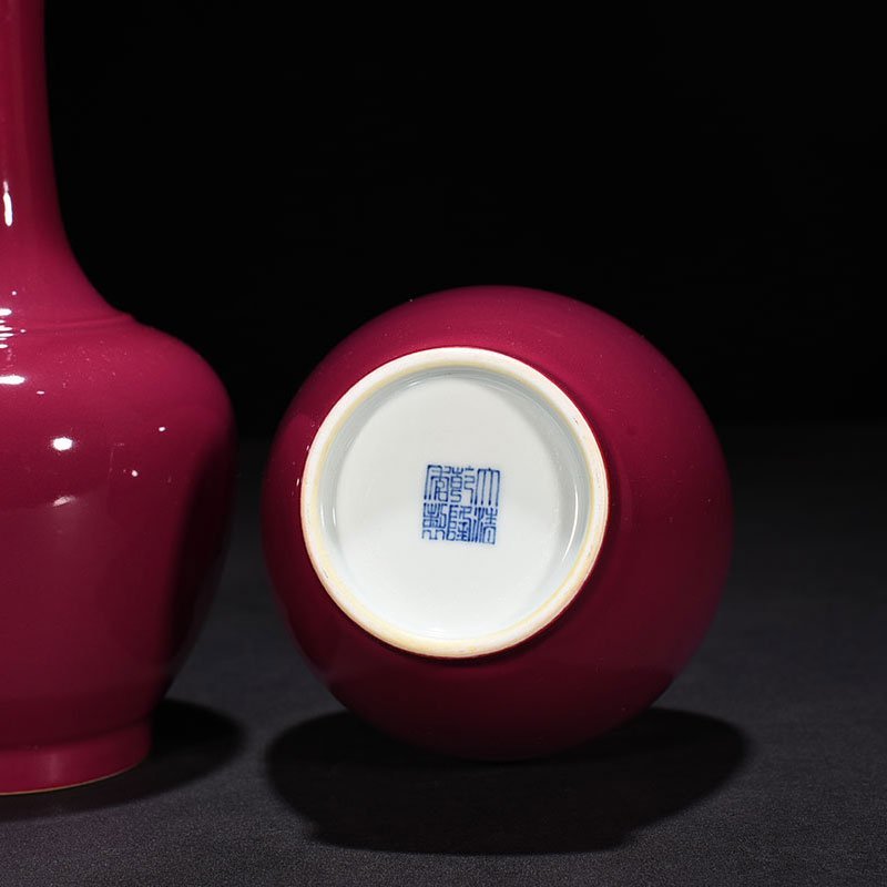 Qing Dynasty Qianlong rouge red glaze vase