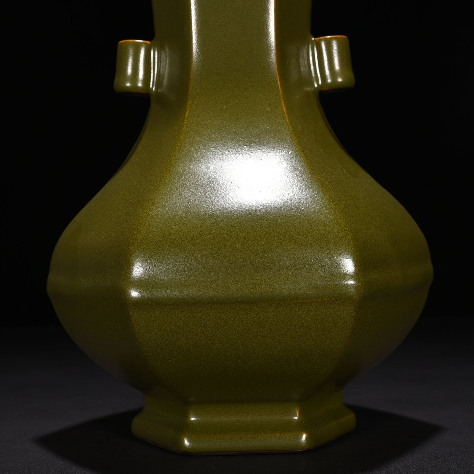 Qing Dynasty Qianlong tea powder-glazed six-sided through-ear bottle