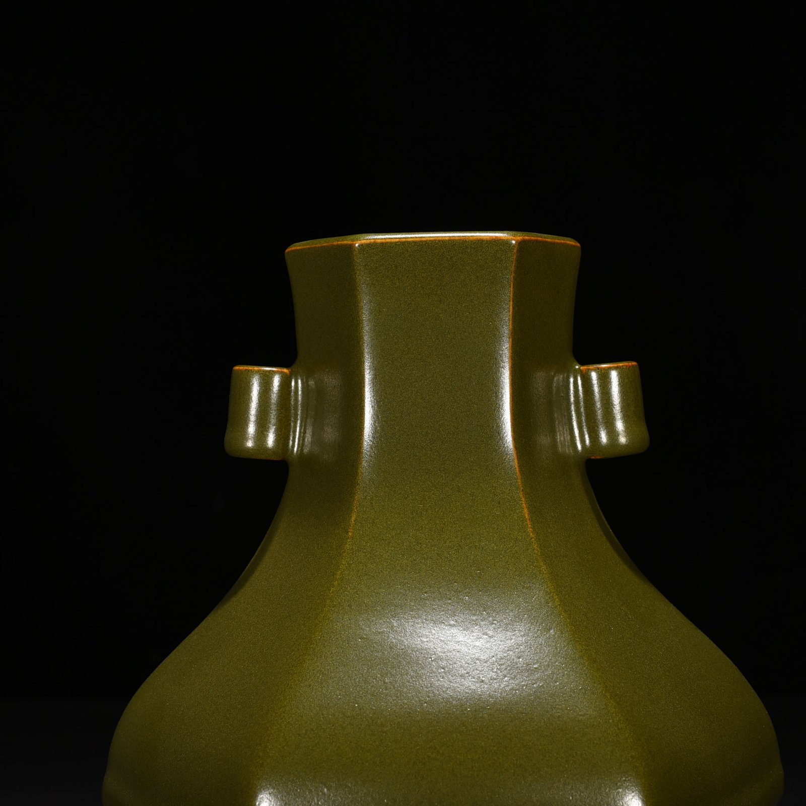 Qing Dynasty Qianlong tea powder-glazed six-sided through-ear bottle