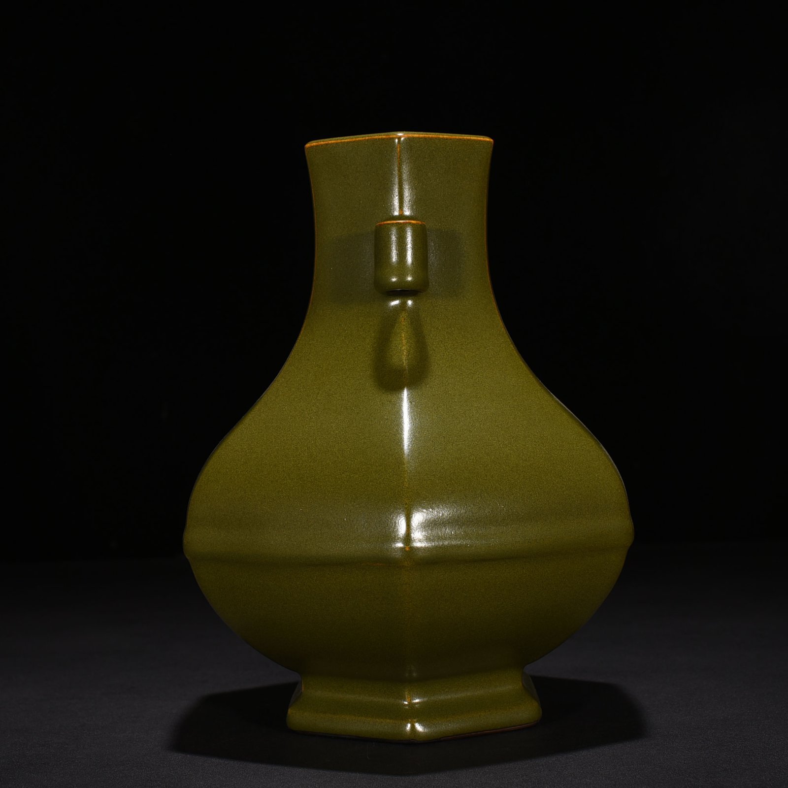 Qing Dynasty Qianlong tea powder-glazed six-sided through-ear bottle