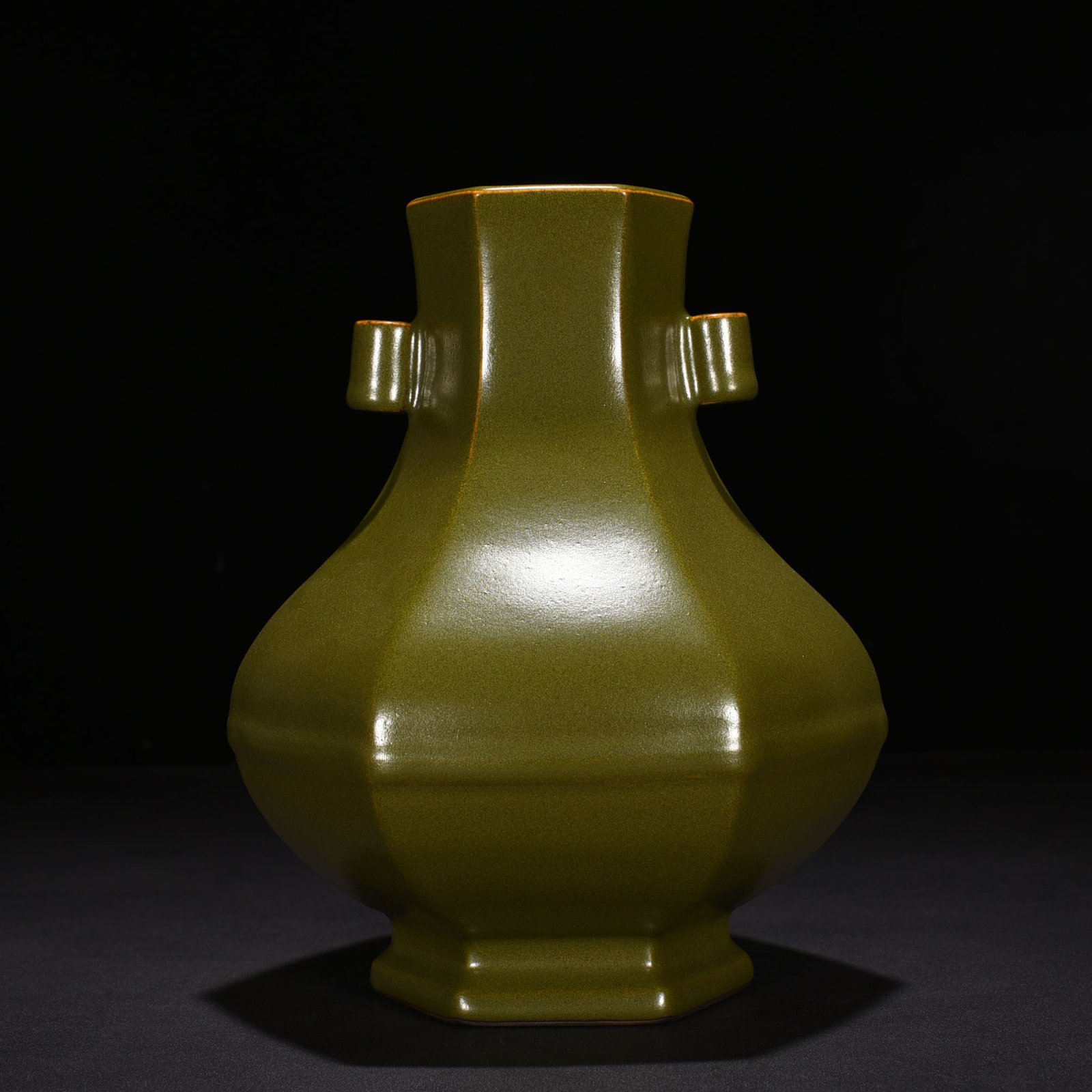 Qing Dynasty Qianlong tea powder-glazed six-sided through-ear bottle
