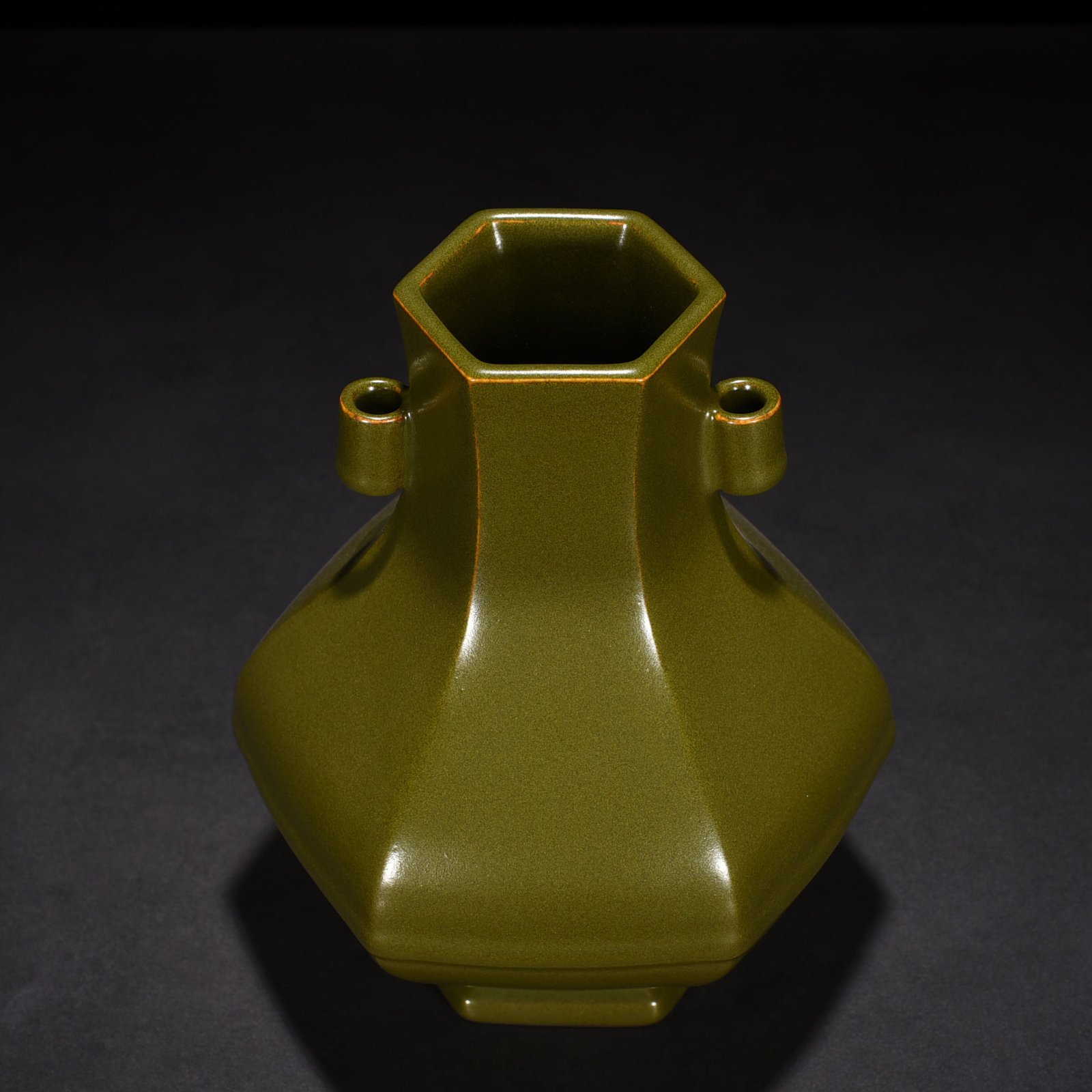 Qing Dynasty Qianlong tea powder-glazed six-sided through-ear bottle