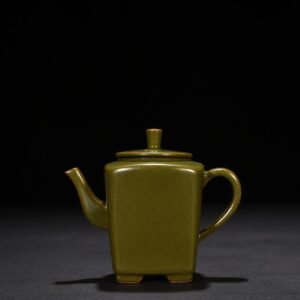 Qing Dynasty Qianlong tea glazed square teapot