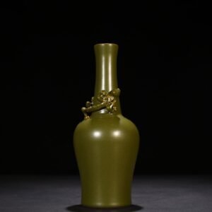 Qing Dynasty Qianlong tea powder glazed dragon rattle bell vase