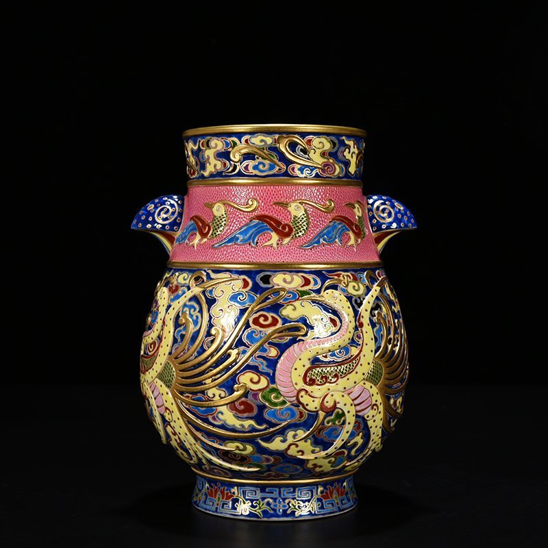 Qing Dynasty Qianlong blue ground enamel color painted gold carved phoenix pattern double-eared statue