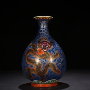 Qing Dynasty Qianlong blue ground gold silk enamel blue dragon godson dragon pattern jade pot spring vase