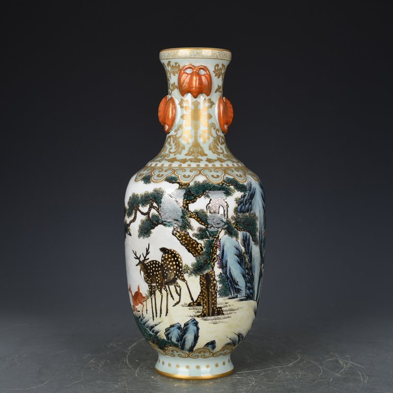 Qing Dynasty Qianlong bean green glaze gold-painted vase with pine and deer fortune