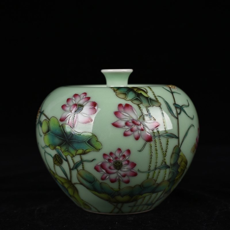 Qing Dynasty Qianlong bean green glaze pastel lotus pattern apple statue