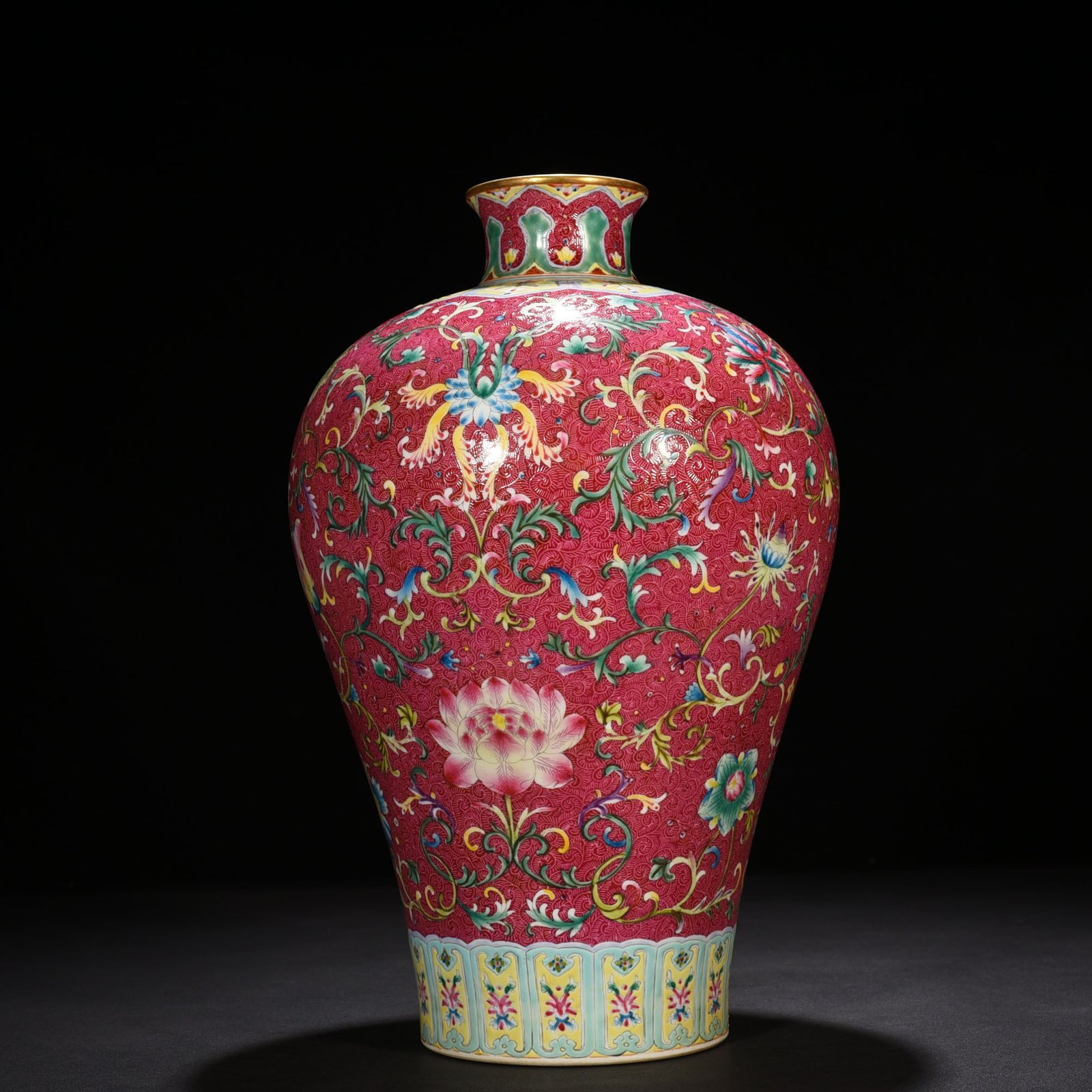 Qing Dynasty Qianlong rolling road carmine red ground pastel flower pattern plum vase