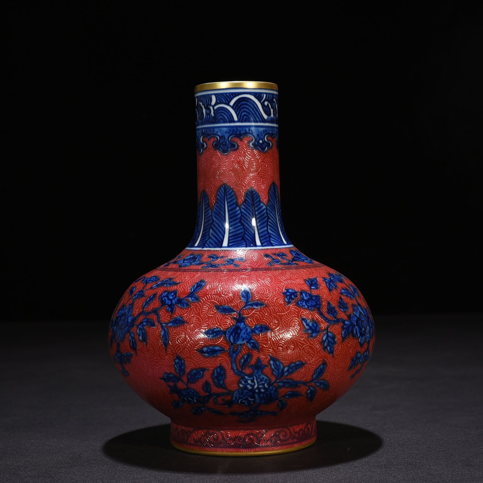 Qing Dynasty Qianlong rolled rouge ground blue and white straight-neck vase