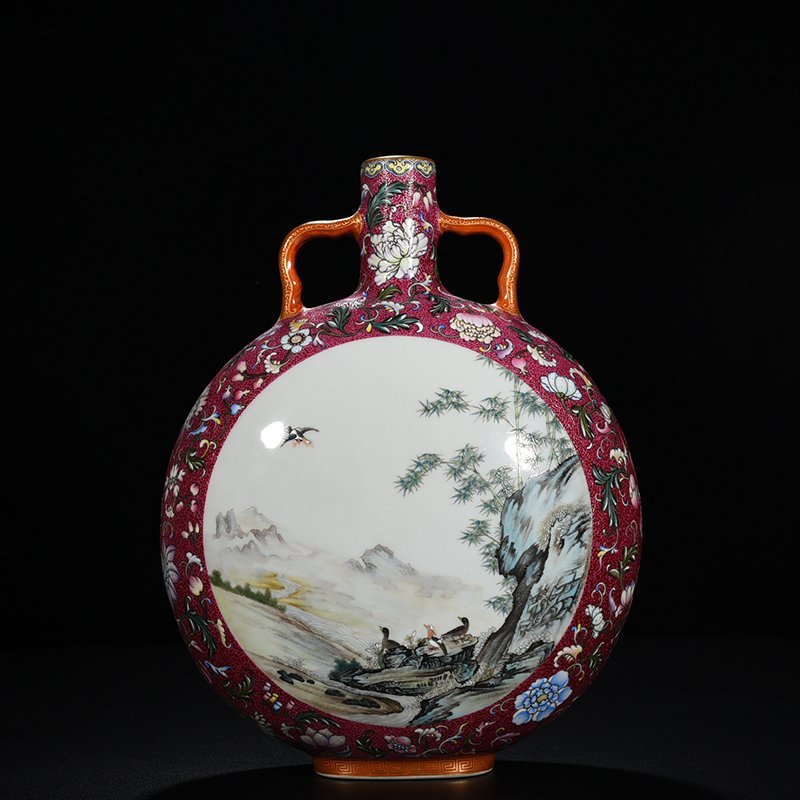 Qing Dynasty Qianlong rolling carmine red flower consecrated flower and bird flat vase
