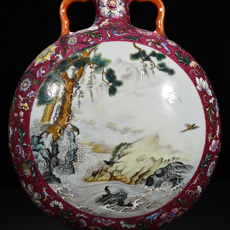 Qing Dynasty Qianlong rolling carmine red flower consecrated flower and bird flat vase