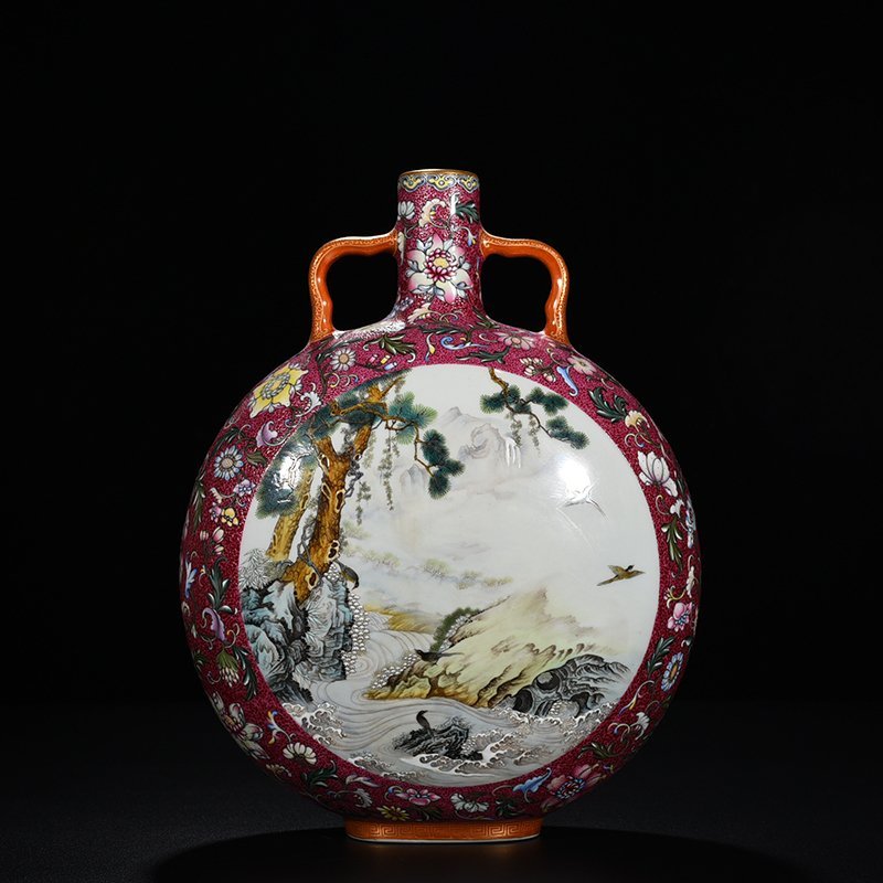 Qing Dynasty Qianlong rolling carmine red flower consecrated flower and bird flat vase