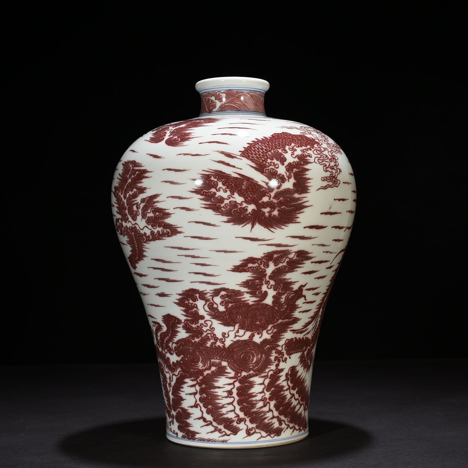 Qing Dynasty Qianlong underglaze red Canglong Jiaozi plum vase