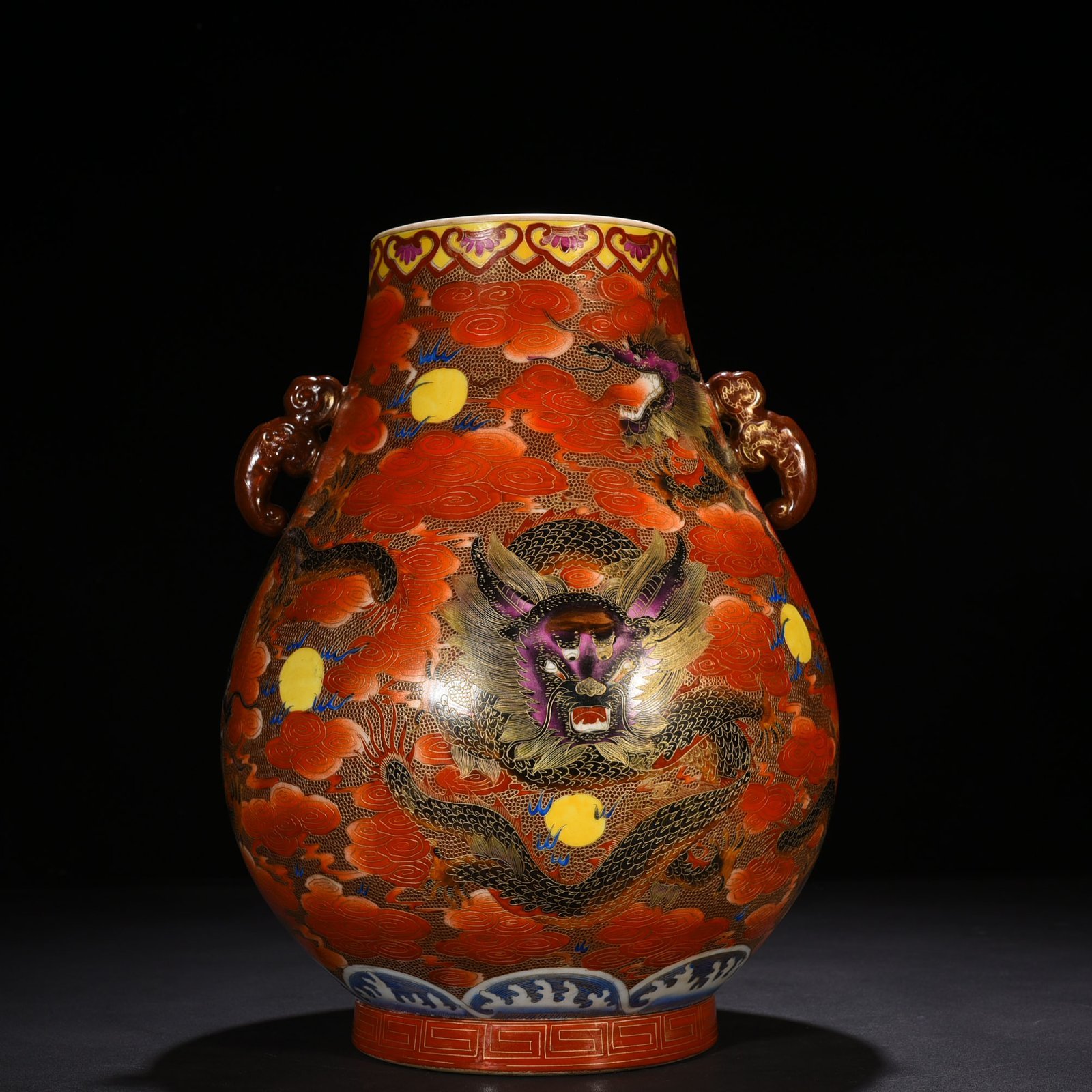 Qing Dynasty Qianlong gold silk enamel double-eared statue