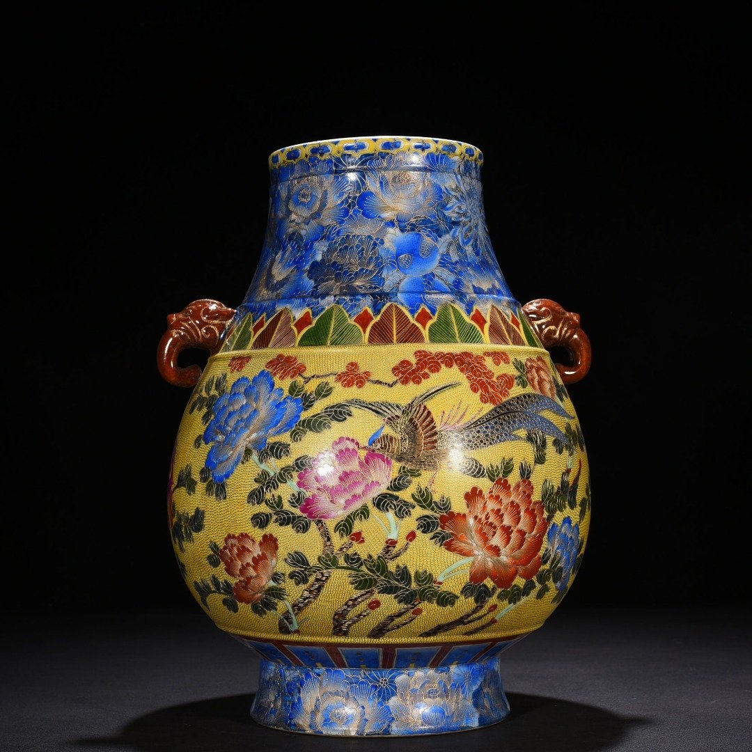 Qing Dynasty Qianlong gold silk enamel phoenix and peony pattern double-eared statue