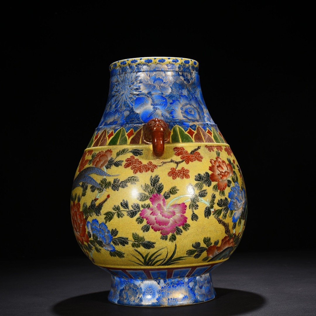 Qing Dynasty Qianlong gold silk enamel phoenix and peony pattern double-eared statue