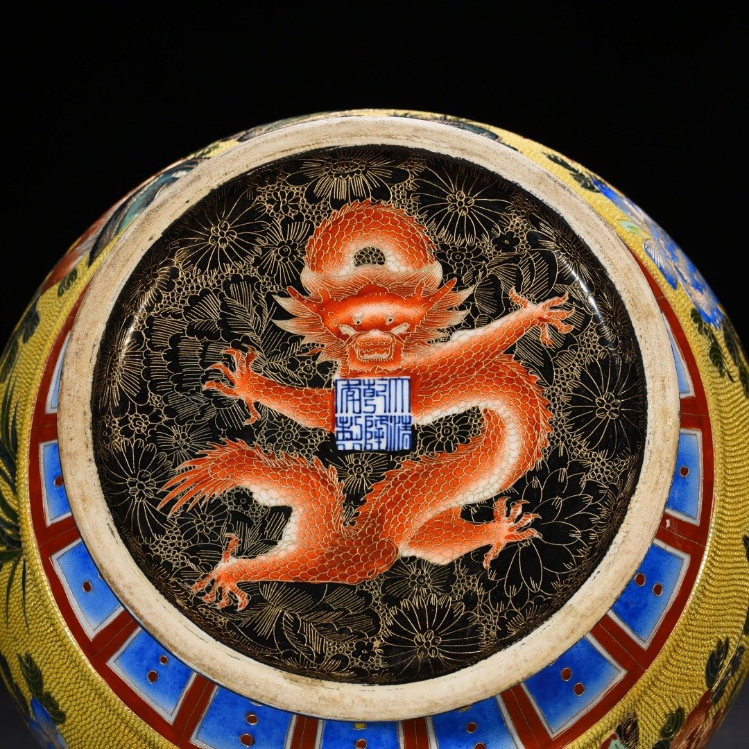 Qing Dynasty Qianlong gold silk enamel phoenix and peony pattern double-eared statue