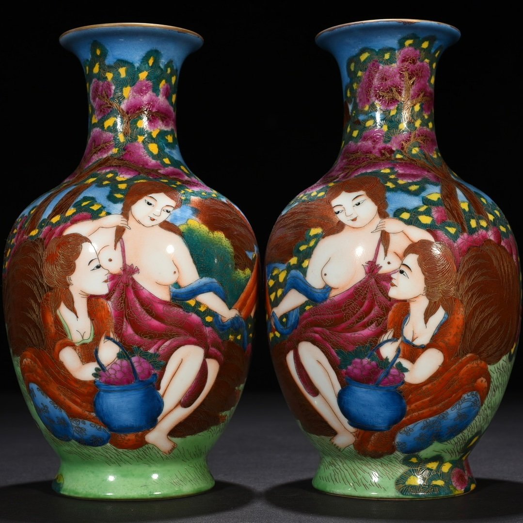 Qing Dynasty Qianlong gold silk enamel vase