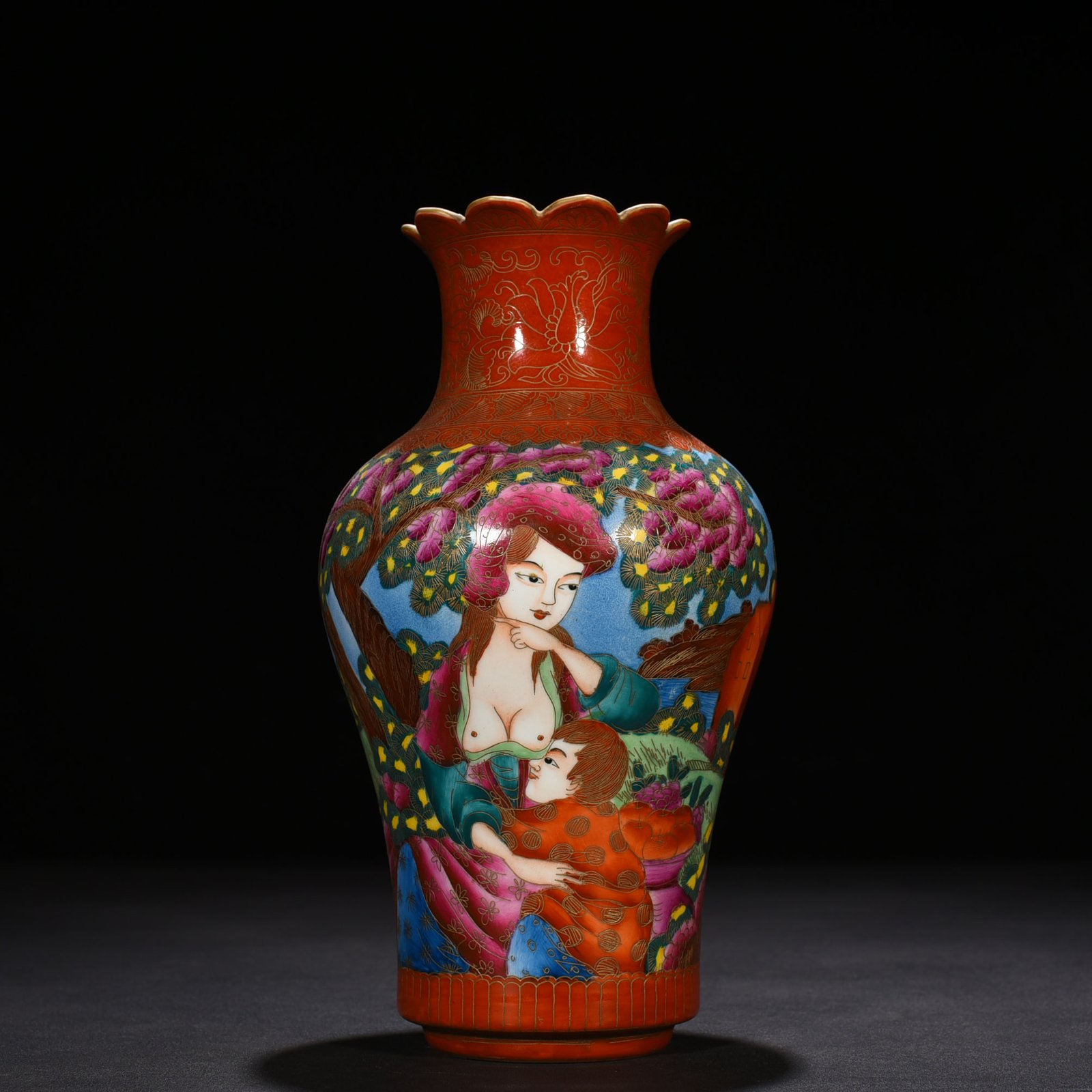 Qing Dynasty Qianlong gold silk enamel Western figure pattern flower mouth vase