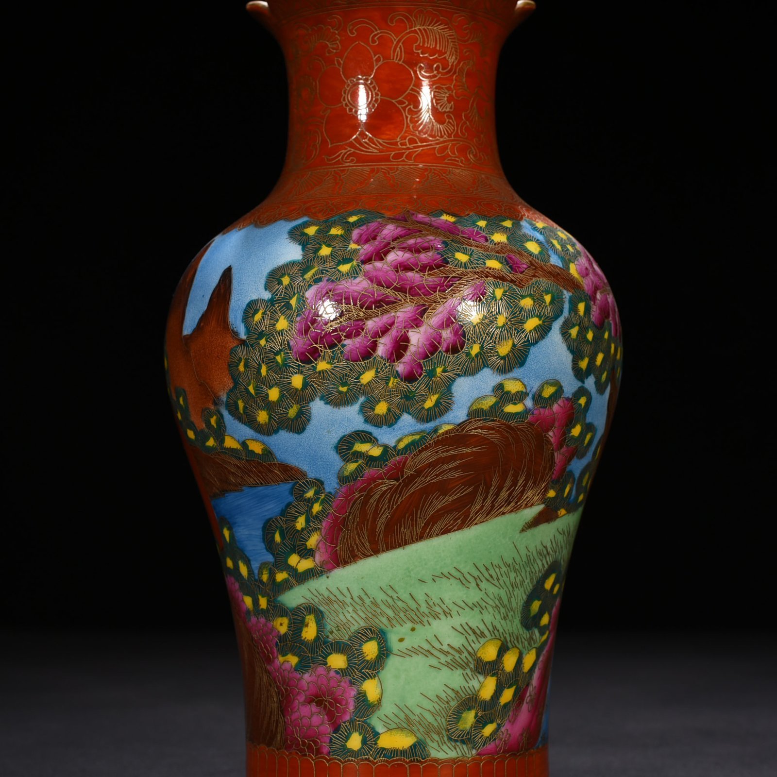 Qing Dynasty Qianlong gold silk enamel Western figure pattern flower mouth vase