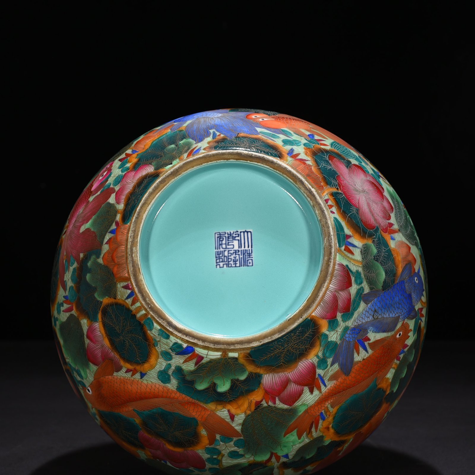 Qing Dynasty Qianlong gold silk enamel gold and jade mantang celestial sphere vase