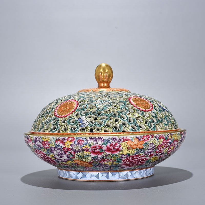 Qing Dynasty Qianlong Golden Land Ten Thousand Flowers Enamel Hollow Cover Box Fruit Box Cover Bowl