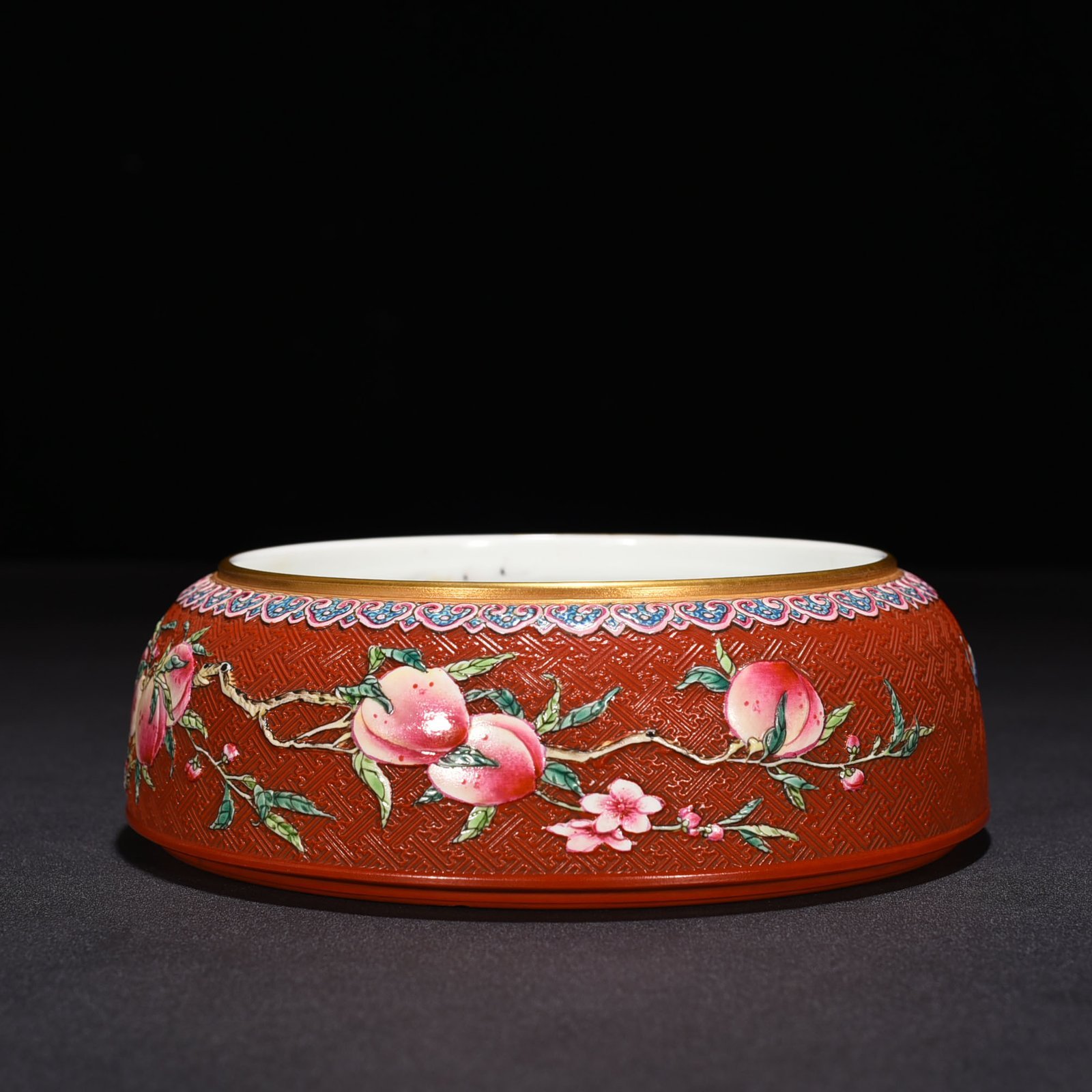 Qing Dynasty Qianlong carved pastel nine peach blessing and longevity pattern brush wash