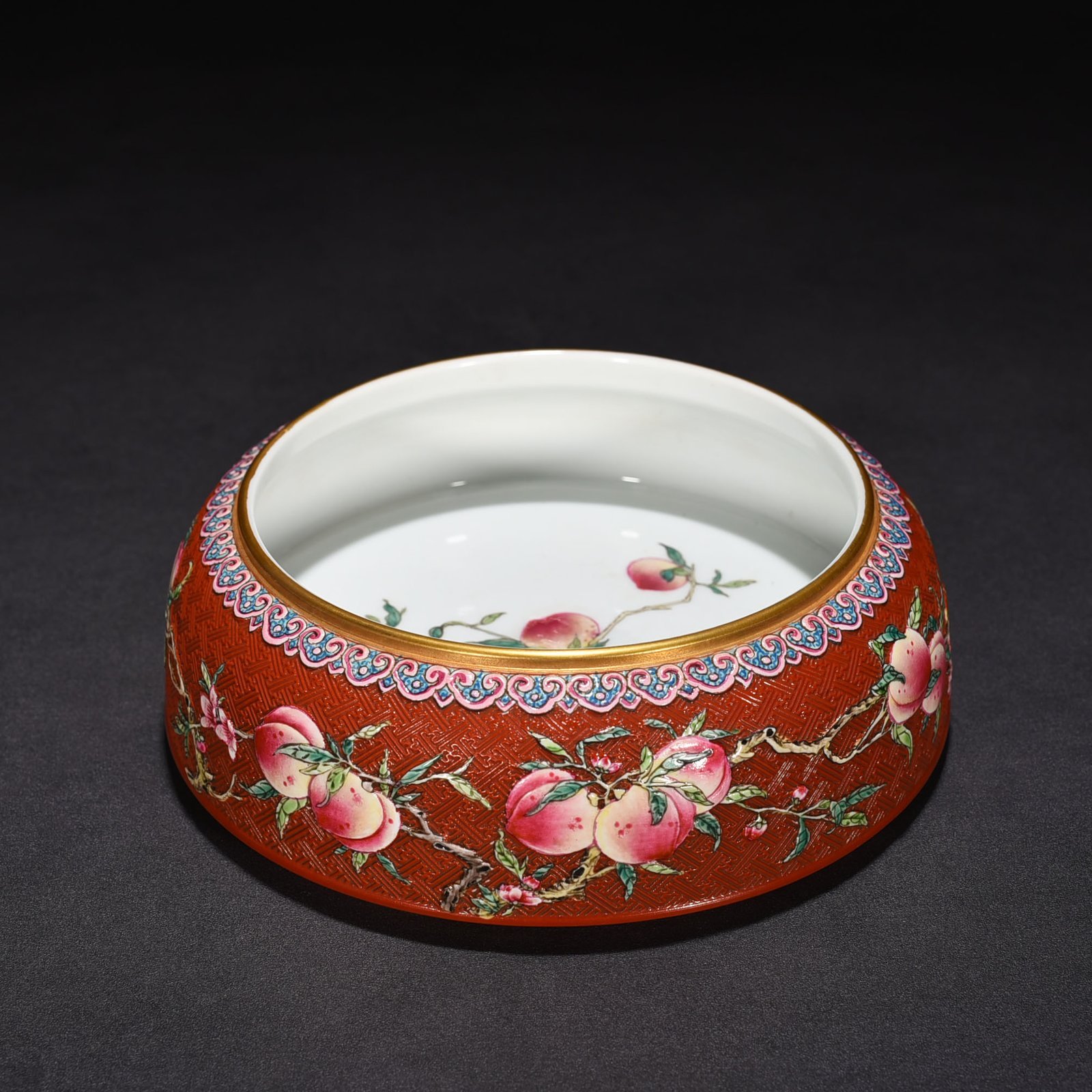 Qing Dynasty Qianlong carved pastel nine peach blessing and longevity pattern brush wash
