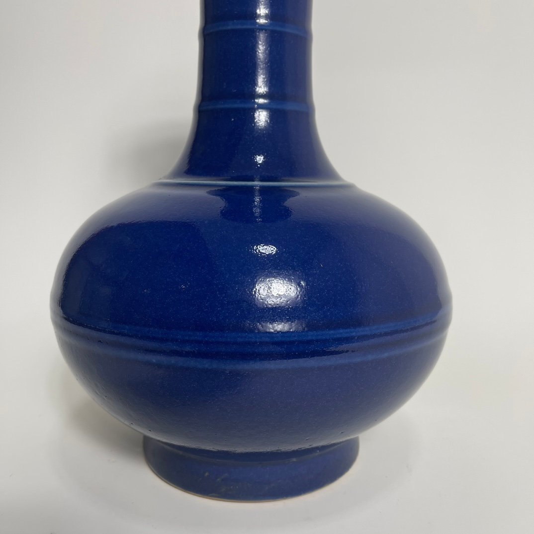 Qing Dynasty Qianlong Ji blue glaze vase